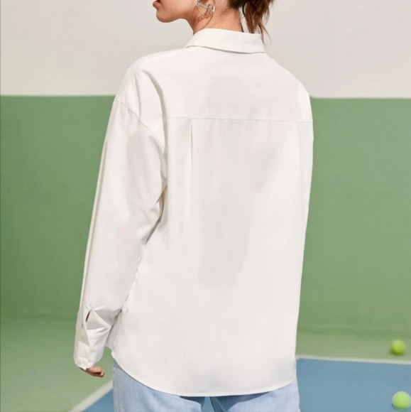 SHEIN Figure & Letter Graphic Drop Shoulder White Button Down Size M - Picture 4 of 12